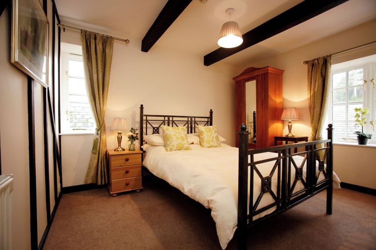Bedroom 2, Chelsea Parkfields, Herefordshire