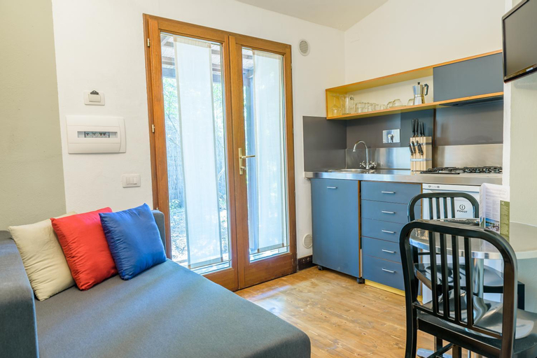 Dining Room 9