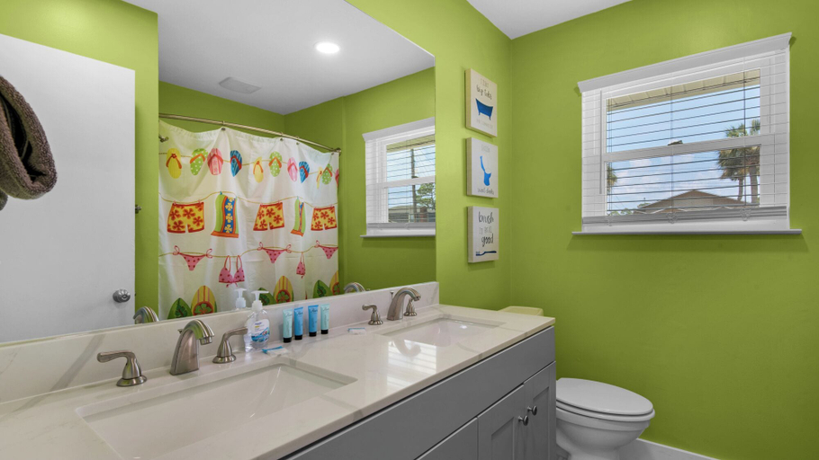 Bathroom 3, Beachy, Modern & Updated, 3 Minutes to Beach + Boat Parking, Bay