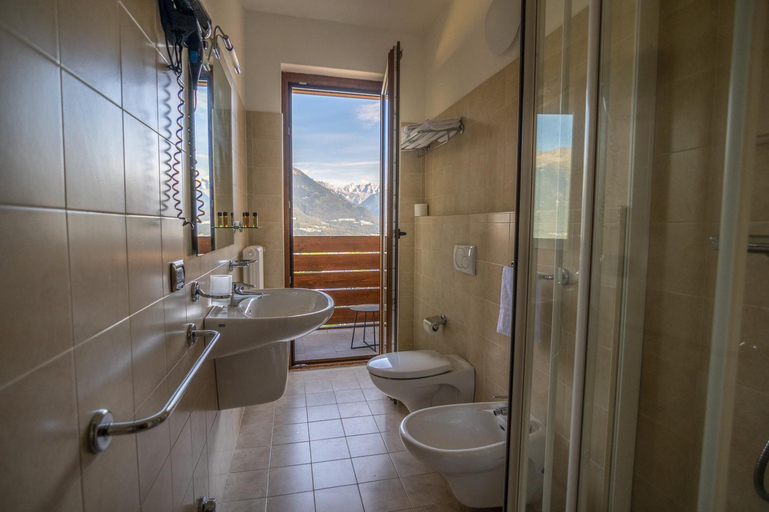 Bathroom, Una Finestra Sulle Alpi, Sondrio