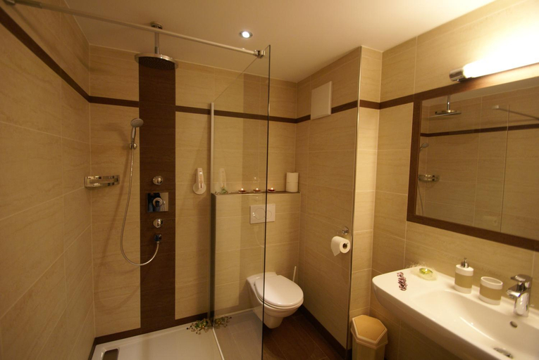 Bathroom 2, All Inclusive Hotel Bachmayerhof, Schwaz