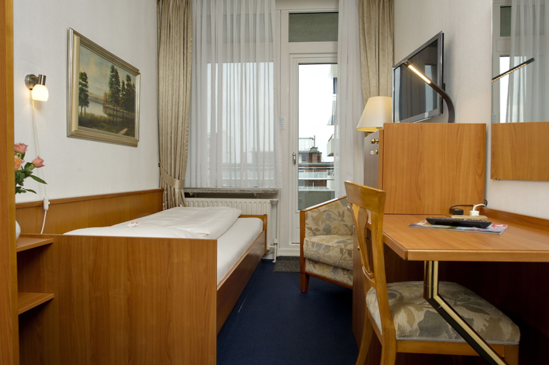 Bedroom 2, Strandhotel Monbijou, Nordfriesland