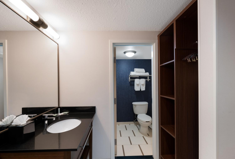 Bathroom 7