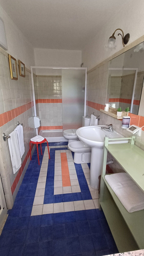 Bathroom 5, Alcantara Natura Country House, Messina