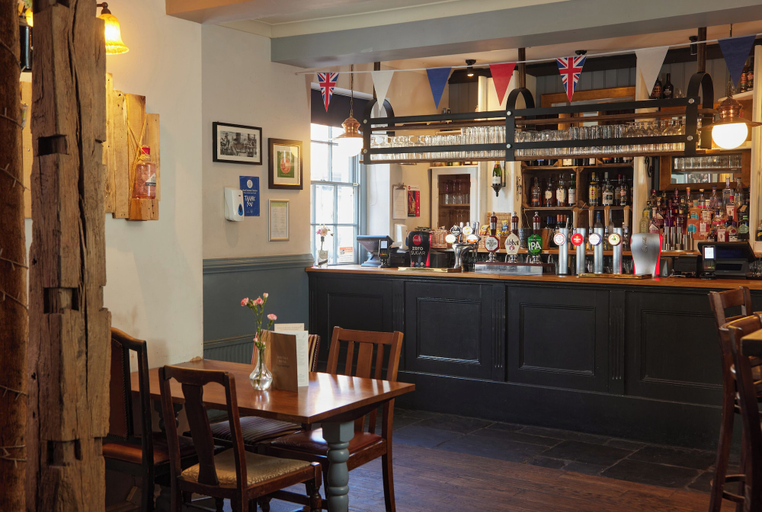 Food & Drinks 5, Cock Hotel Stony Stratford by Greene King Inns, Milton Keynes