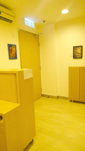 Others 5, Causeway Bay Inn (@Percival Street), Hong Kong Island