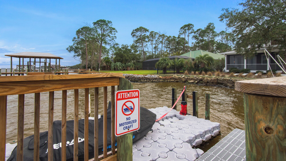 Others 3, 3br/3.ba With Dock, Deck/balcony and Fireplace, Walton