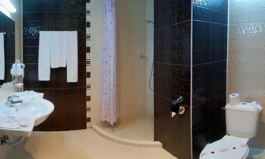 Bathroom 4, Hotel Caesar Palace, Nesebar
