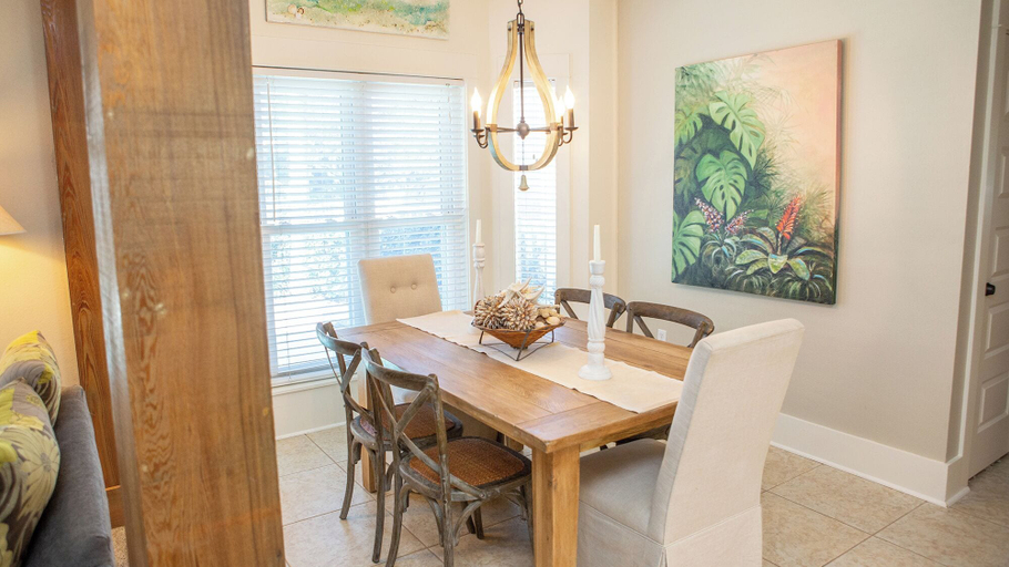 Others 4, Large Private Pool ~ Minutes to Beach ~ Gulf Side ~ Seagrove, Walton