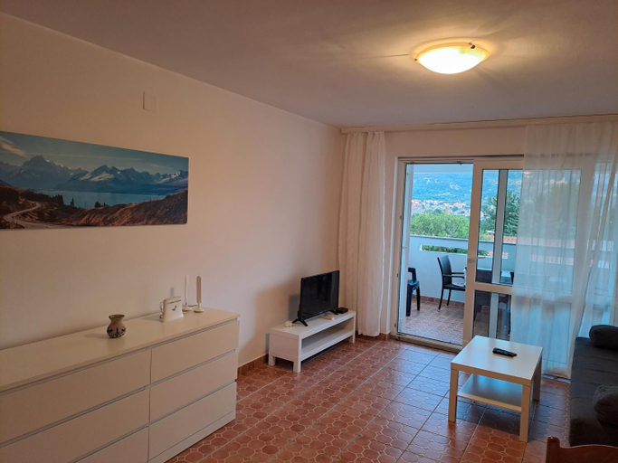 Others 5, Apartment Zarok 2, Baška