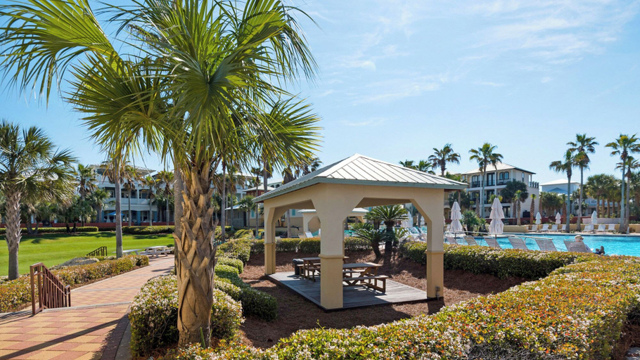 Exterior & Views 2, Seacrest Lagoon Pool - Free Tram to Beach - Sleeps 12, Walton