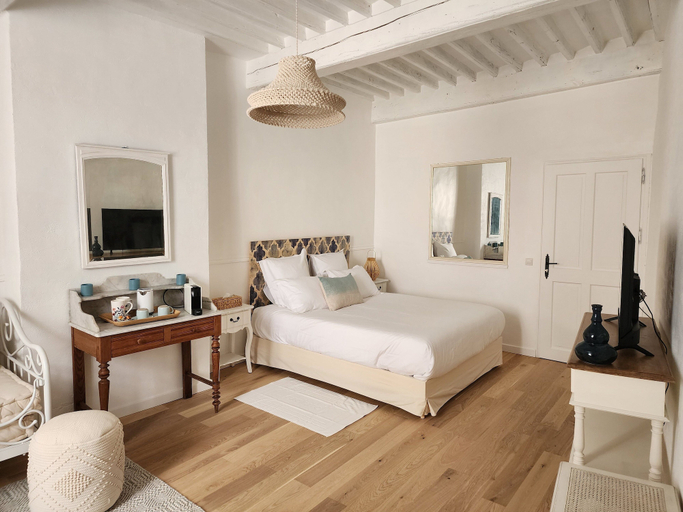 Bedroom 2, La Belle Histoire, Var