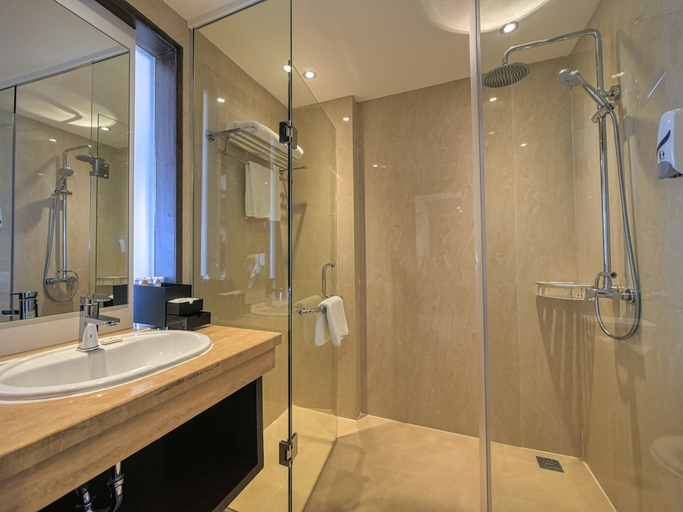 Bathroom 4, Grand Lagoi Hotel by Willson, Bintan Regency
