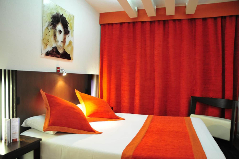 Bedroom 3, Hotel Europole, Isère