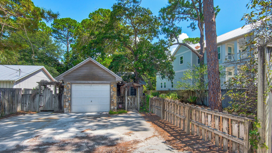 Exterior & Views 2, Pet Friendly on Canal in Old Seagrove - Next to Seaside & 3 Blocks to Beach!, Walton