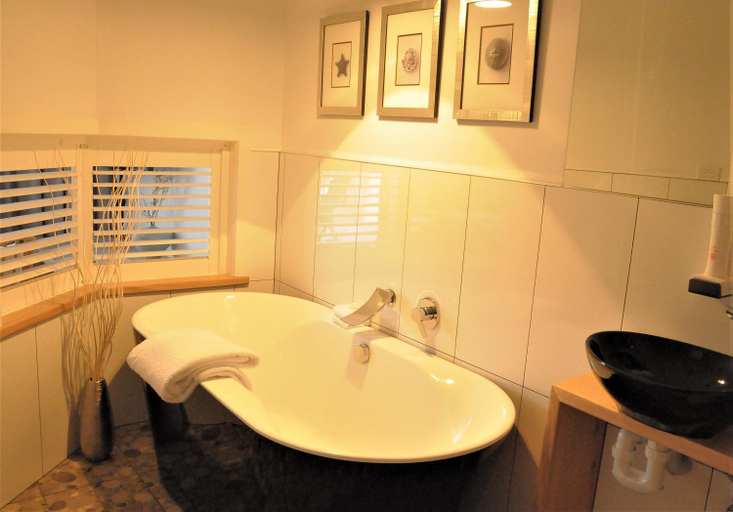 Bathroom 3, Ulverstone River Edge HolidayApartments, Central Coast - Pt A