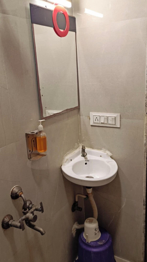 Bathroom 3, Hotel Gokul Solitaire - Surat, Surat