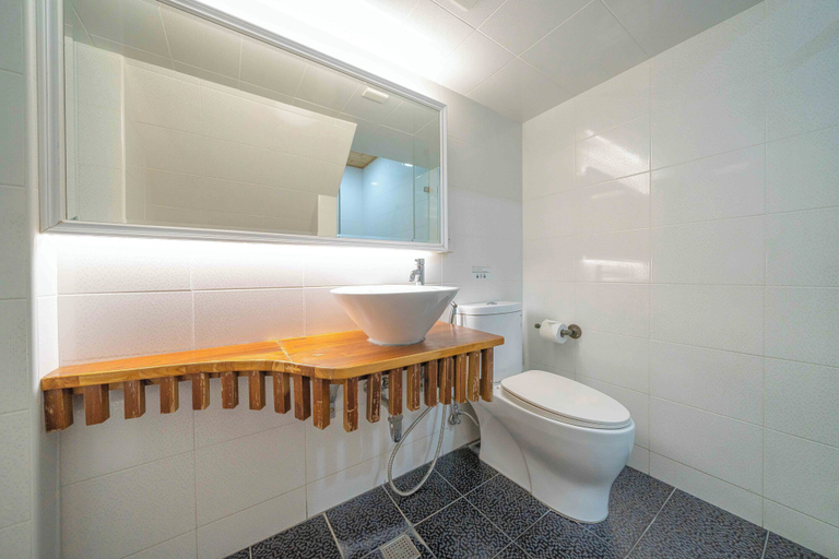 Bathroom 5, Sigang Grandma House, Tainan