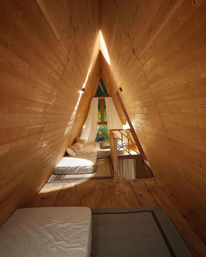 Bedroom 3, Alaknanda Kinare, Chamoli