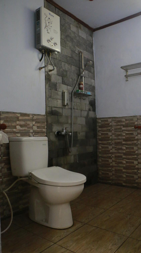 Bathroom 4