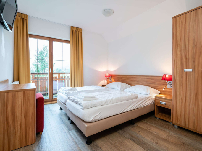 Room 2, Apartment in Obertraun by Hallstattersee, Gmunden