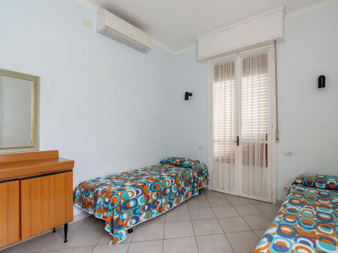 Bedroom 2, Apartment Sant'Antonio by Interhome, Savona