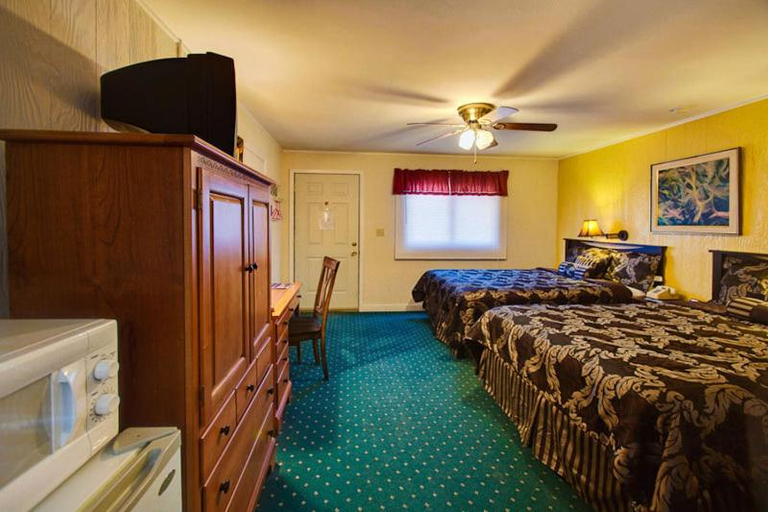 Others 4, Margaretville Motel, Delaware