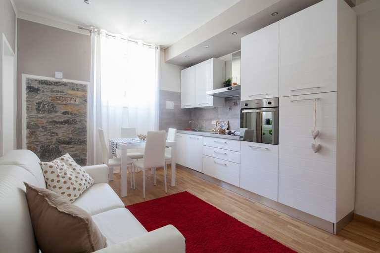 Others 3, LEO'S HOME, La Spezia