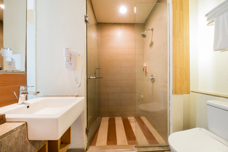 Bathroom 7