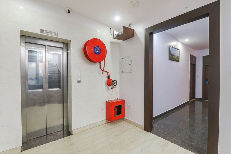 Others 5, Hotel Cristelia, Lucknow