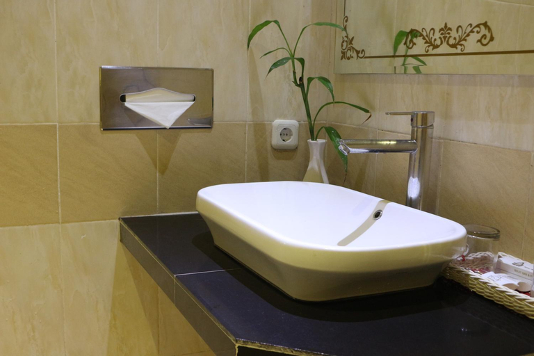 Bathroom 4