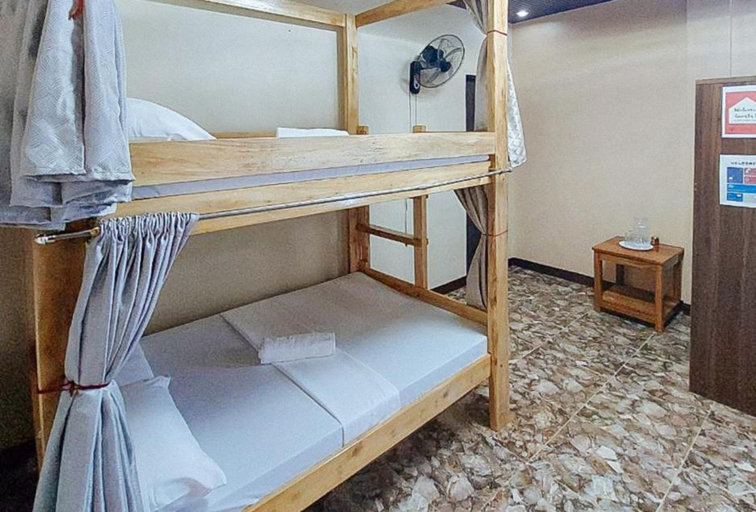 Bedroom 3, RedDoorz @ R2K Pension House, Puerto Princesa City