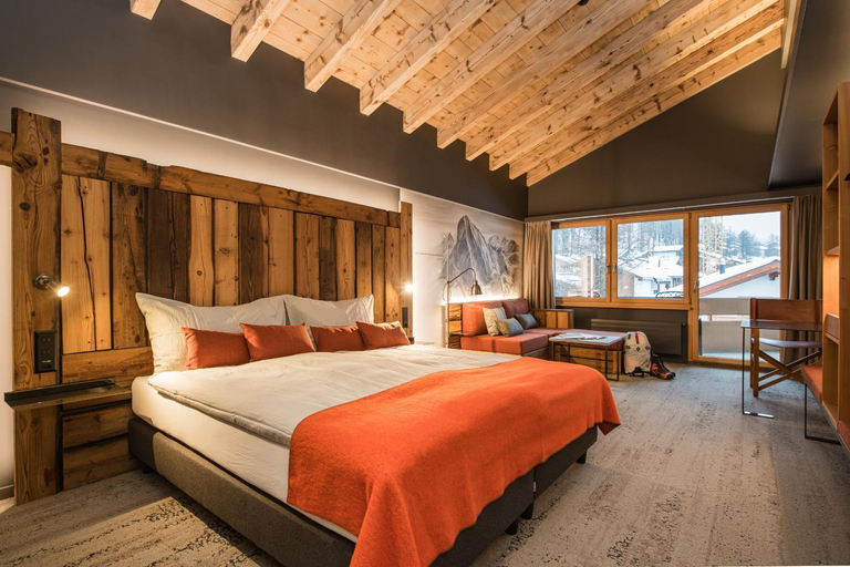 Bedroom 3, BaseCamp Hotel, Visp