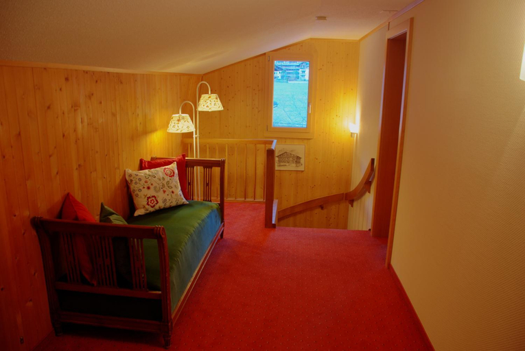 Bedroom 2, Garni Hostatt, Obwalden