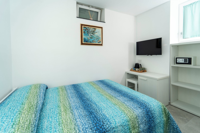 Bedroom 3, La Minucciola, Napoli