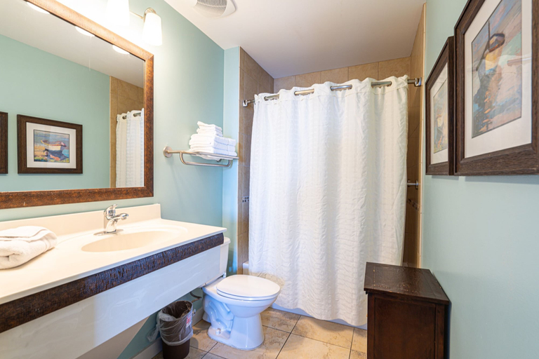 Bathroom 4, Seashell Haven Resort Style Amenities!, Bay