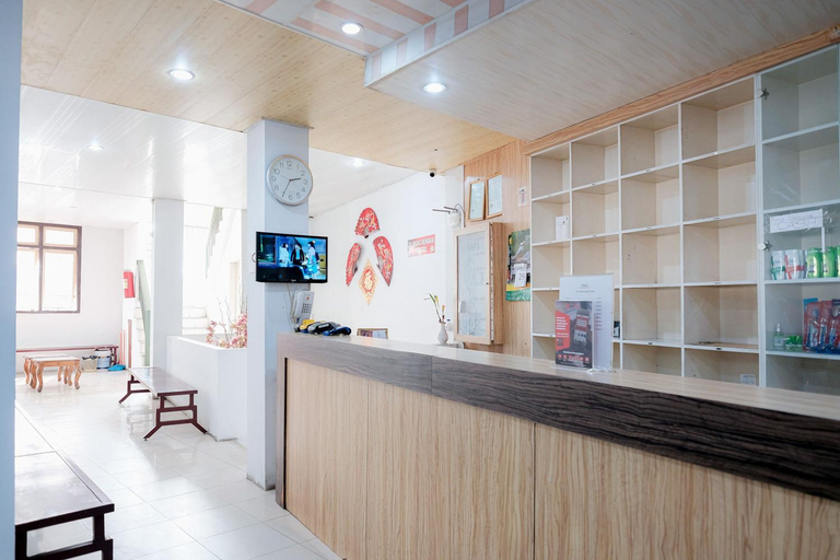 Public Area 3, RedDoorz near Tugu Pers Jambi, Jambi