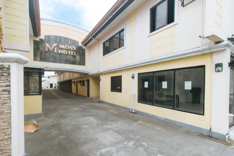 Exterior & Views 2, RedDoorz @ Moss Hotel Dasmarinas, Dasmariñas