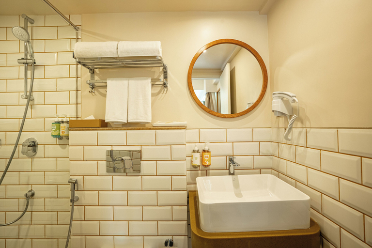 Bathroom 5, Bloom Hub WEH Andheri, Mumbai Suburban