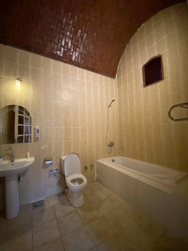 Bathroom 3, sekhmet hotel, Luxor