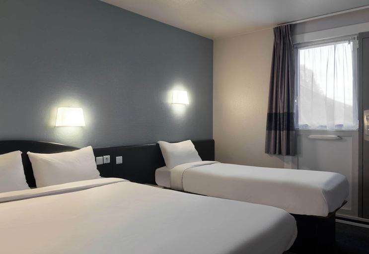 Bedroom 3, B&B Hotel Saclay, Essonne