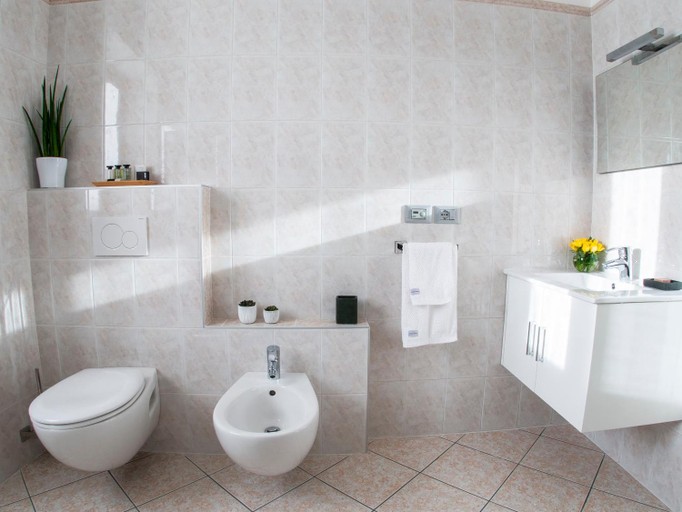 Bathroom 2, La Casa Verde - Apartment, Trento