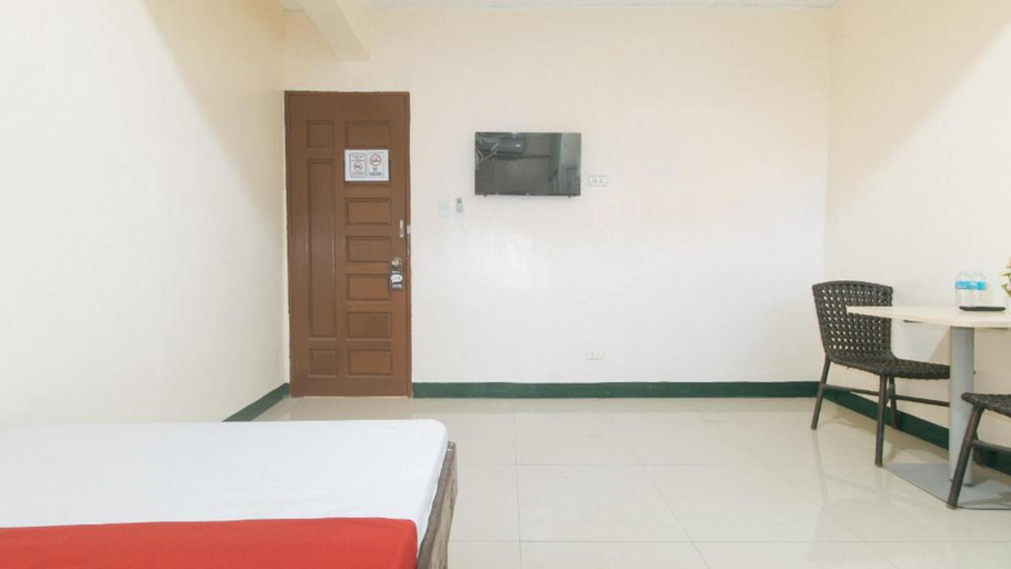 Bedroom 4, RedDoorz @ Western Bicutan Transients Inn, Taguig