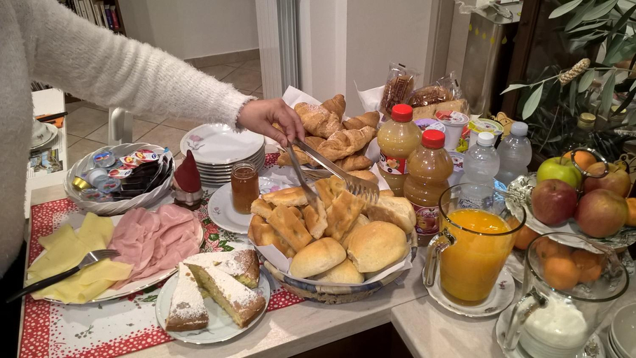 Food & Drinks, B&B Elfo degli Ulivi, Savona