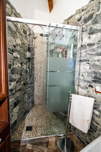Others 4, lemuse Gole Alcantara, Messina