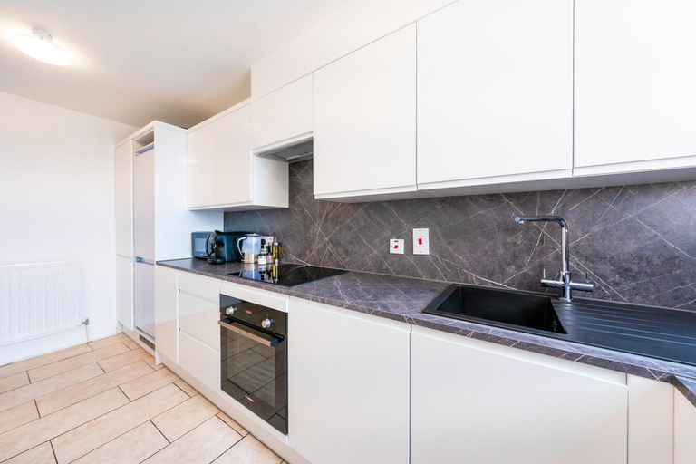 Others 5, The Queensborough Apartments by Hyde Park, London