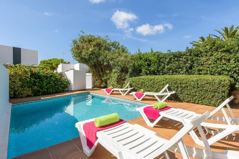 Others 4, Gavina Villa, Cala Blanca, Baleares