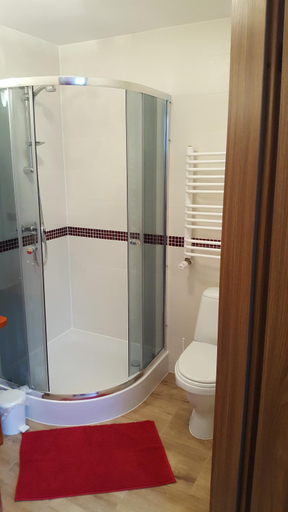 Bathroom 2, Dom Kowala, Lesko