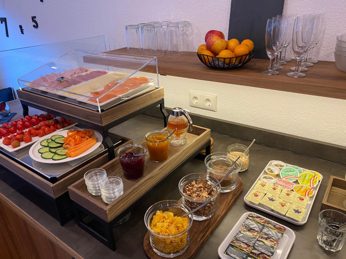 Food & Drinks 5, Appartement Pension St. Sebastian, Landeck