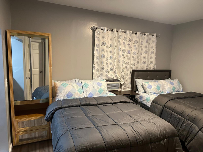 Bedroom 3, Divine Villa & Resorts Guest House, Newark